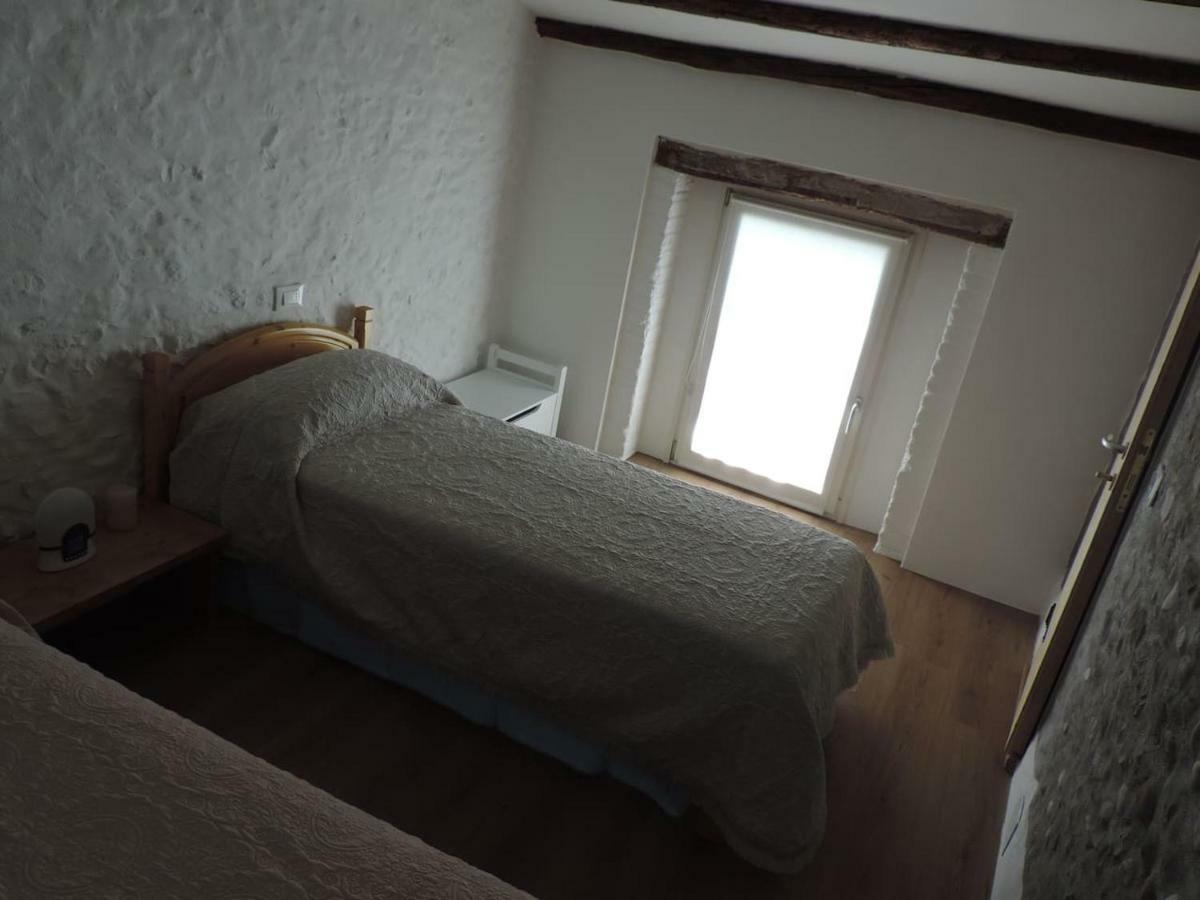 Casa Rossa Apartment Pianzano Luaran gambar